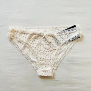 BNWT Brandy Melville/John Galt lace rose and green floral bow panties ♡ 8 x 12